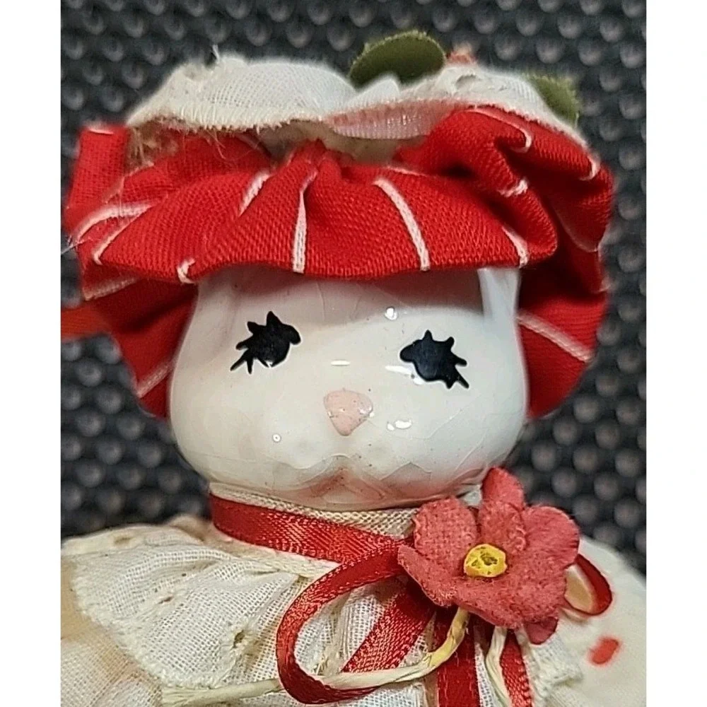 Vintage 1983 Just Ducky Ducks And Friends Cat Kitten Figurine Hearts Flowers